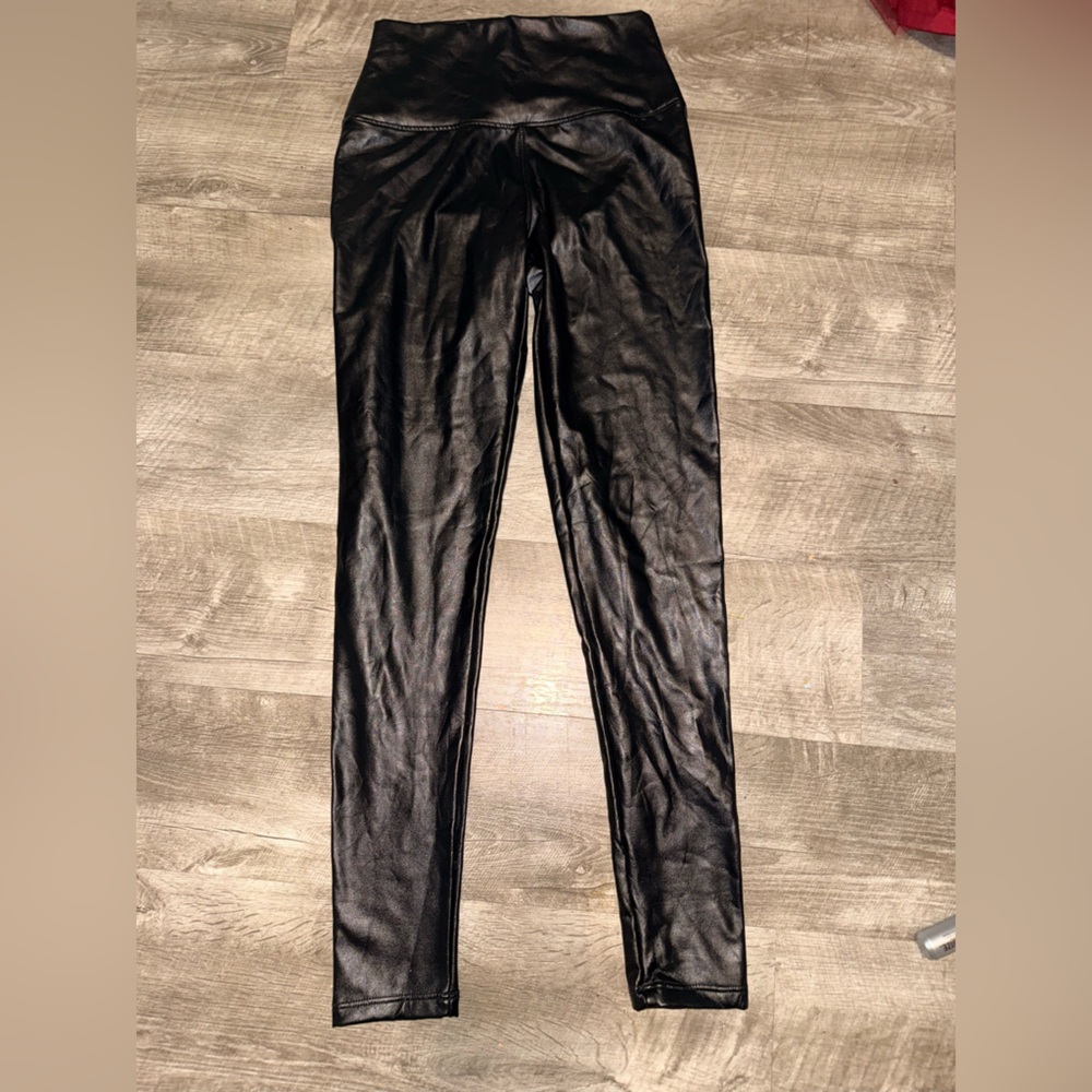 Hot Kiss Black Kids Leggings